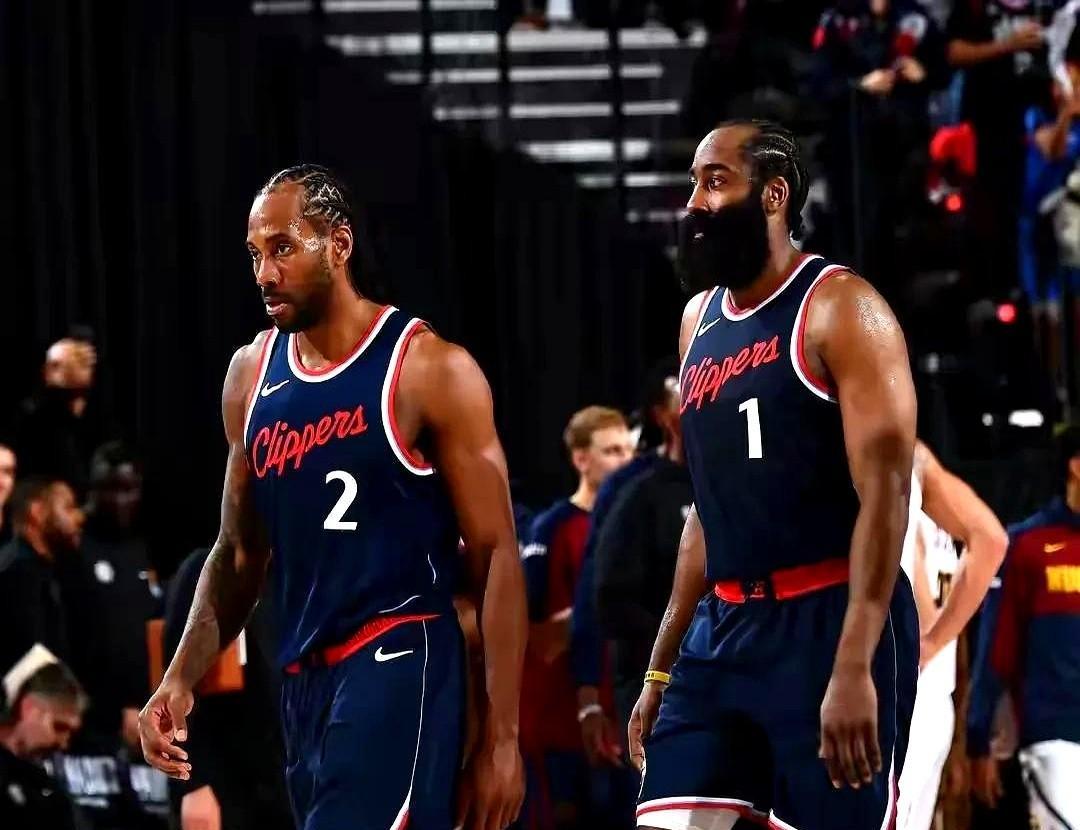 快船管理层刚把话放出来：交易截止日前，只买，不卖，点名要保住哈登、伦纳德、祖巴茨