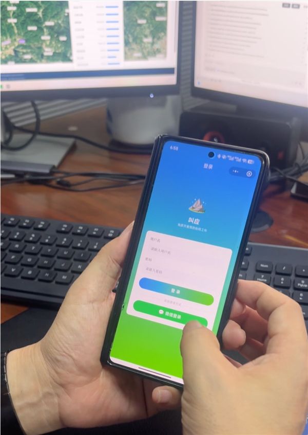 副局长用腾讯WorkBuddy手搓“叫应”防汛小程序: 自费10亿Token! 一个月完成