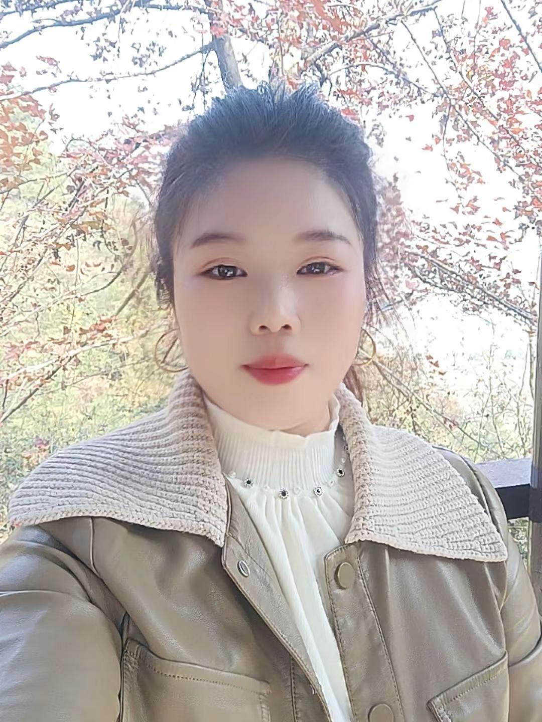 有时候觉得自己老了，打开美颜，原来是自己多虑了，有时觉得自己还年轻，拿出身份证一