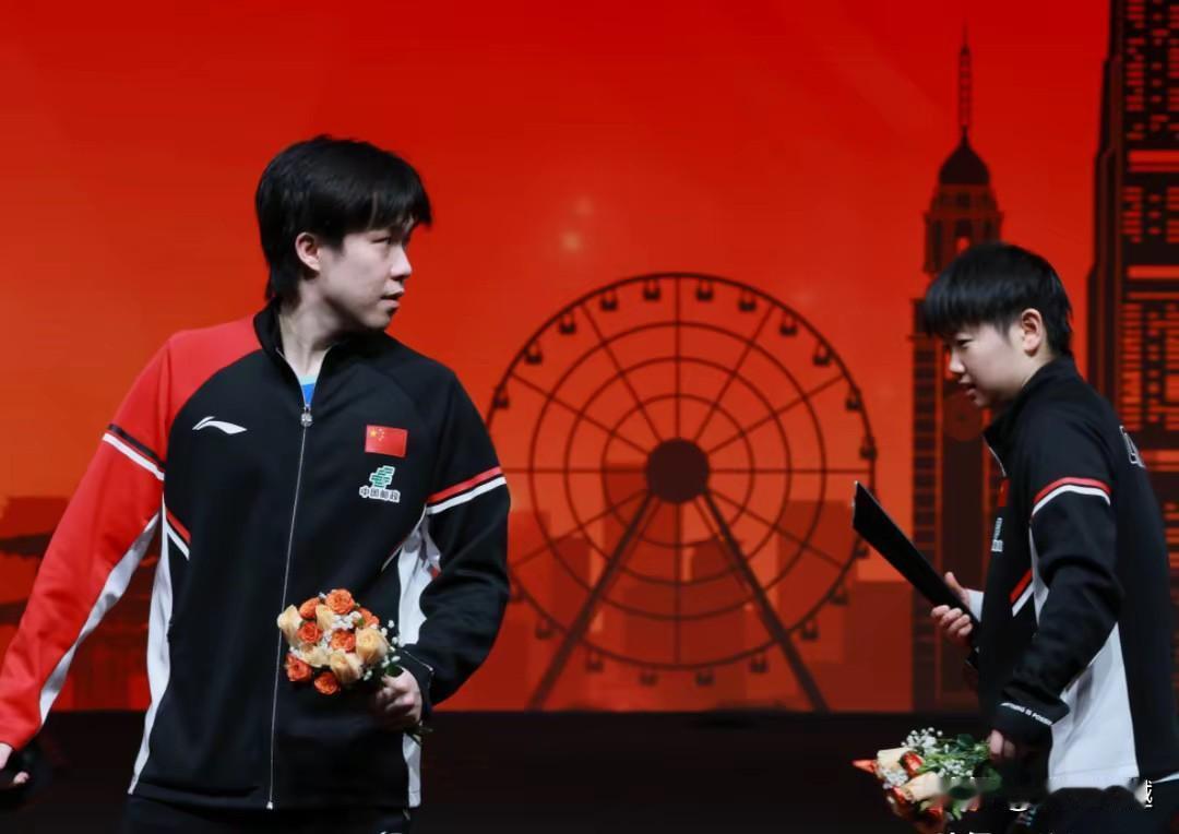 WTT口口声声喊：感谢王楚钦的粉丝、感谢孙颖莎的粉丝，是这莎头粉们把乒乓球