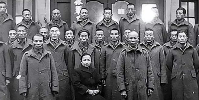 1949年，谢晋元遗孀凌维诚给上海市长陈毅写信的时候，还活着的孤军，只剩六十七个