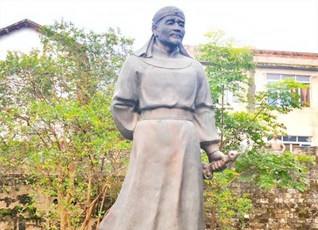 1853年4月，韦昌辉刚回到王府，屁股还没挨上椅子，侍卫便进来禀报：“东殿兵部尚