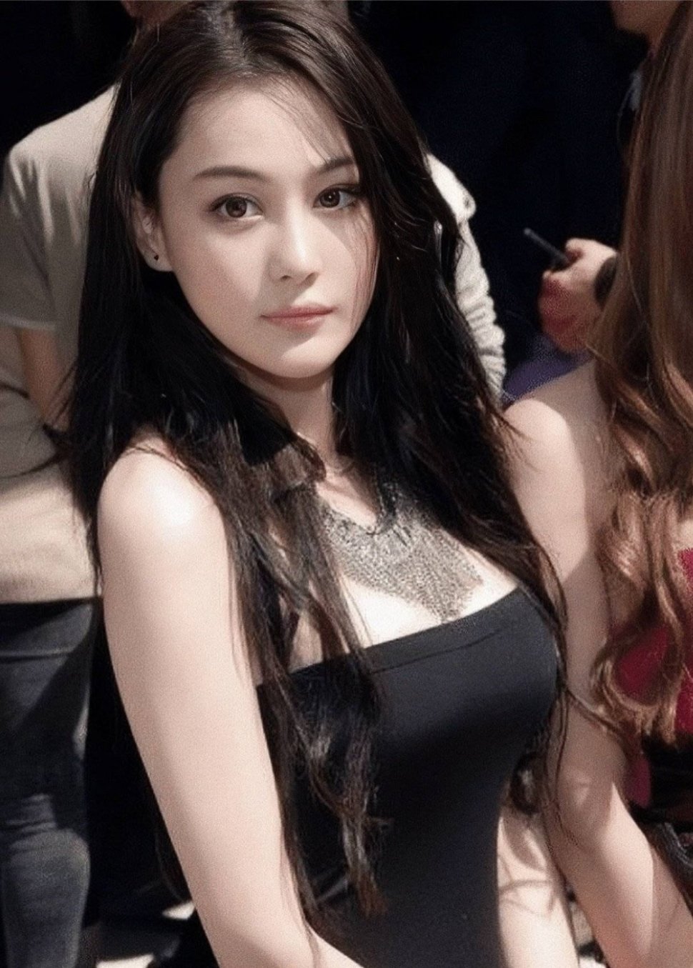 张馨予家被水淹了姐你早期真是权威的没边了怎么可以长的那么漂亮，可爱又性感，真是绝