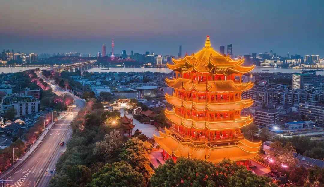 2025年10月，武汉武昌区房价均价19462元；2025年10月，武汉江汉区