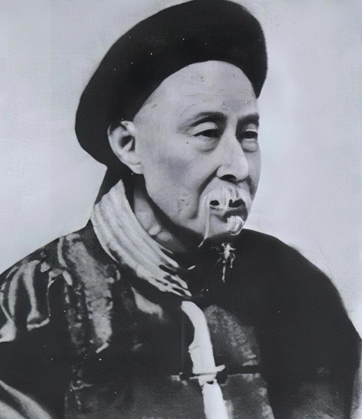 终清世，获赐文正的仅八人，若论最不实至名归的还是孙家鼐。老孙的履历很硬，是咸丰