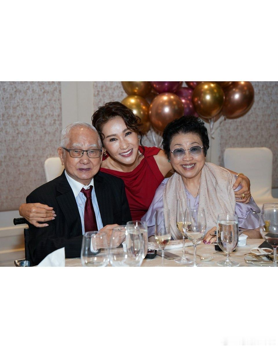 不經不覺，一代凍齡女神黎姿（現名：馬黎珈而/Gigi）又大一歲啦！適逢10月1日