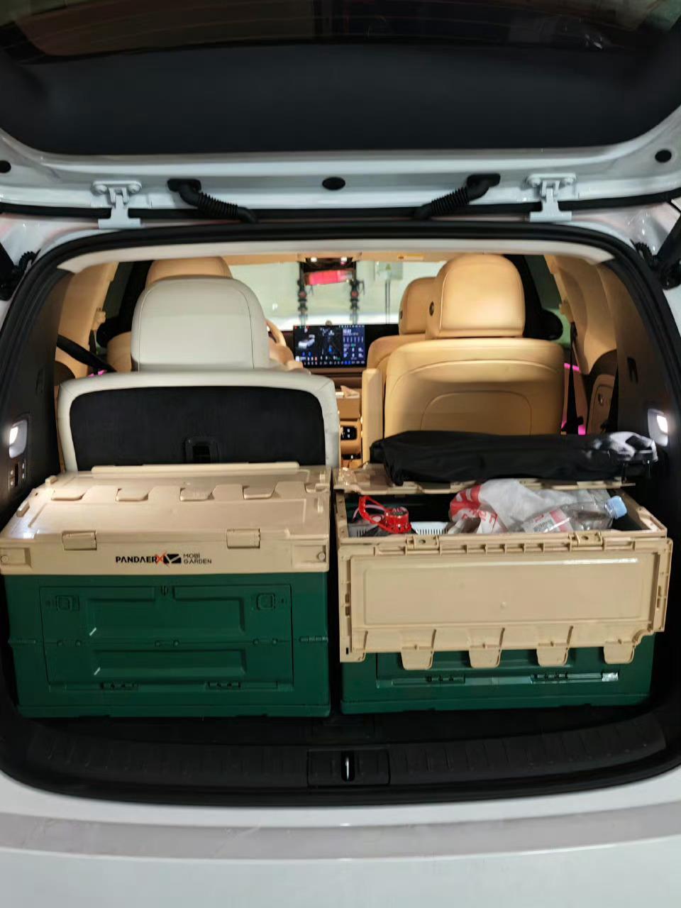 卧槽刚住酒店，还好老婆让我下楼拿东西，特么车一直门锁上，原因是后备箱没关好，后备