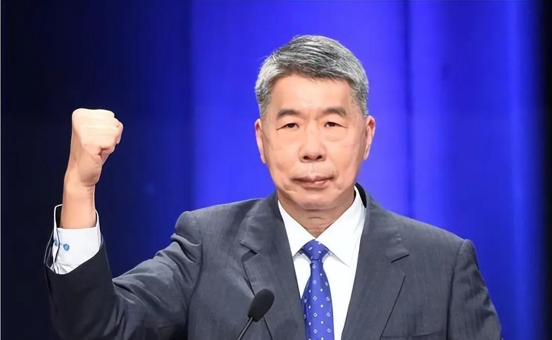 国民党主席参选人张亚中最支持祖国统一！台湾中天电视台今天举行了国民党主席竞选人
