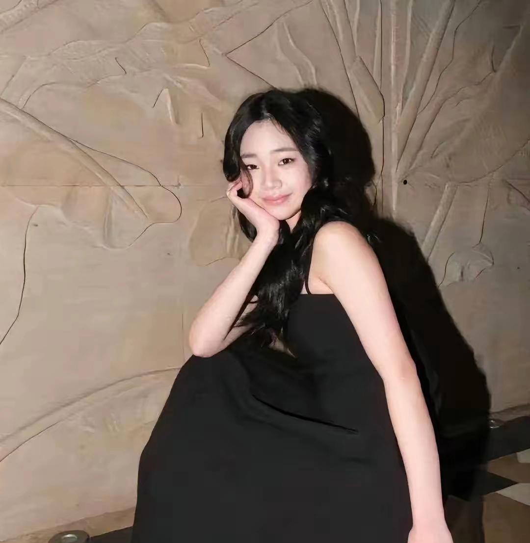 小S的三女儿也要出道了吗？才12岁看起来好像21岁，这也太成熟了，比姐姐们成熟的