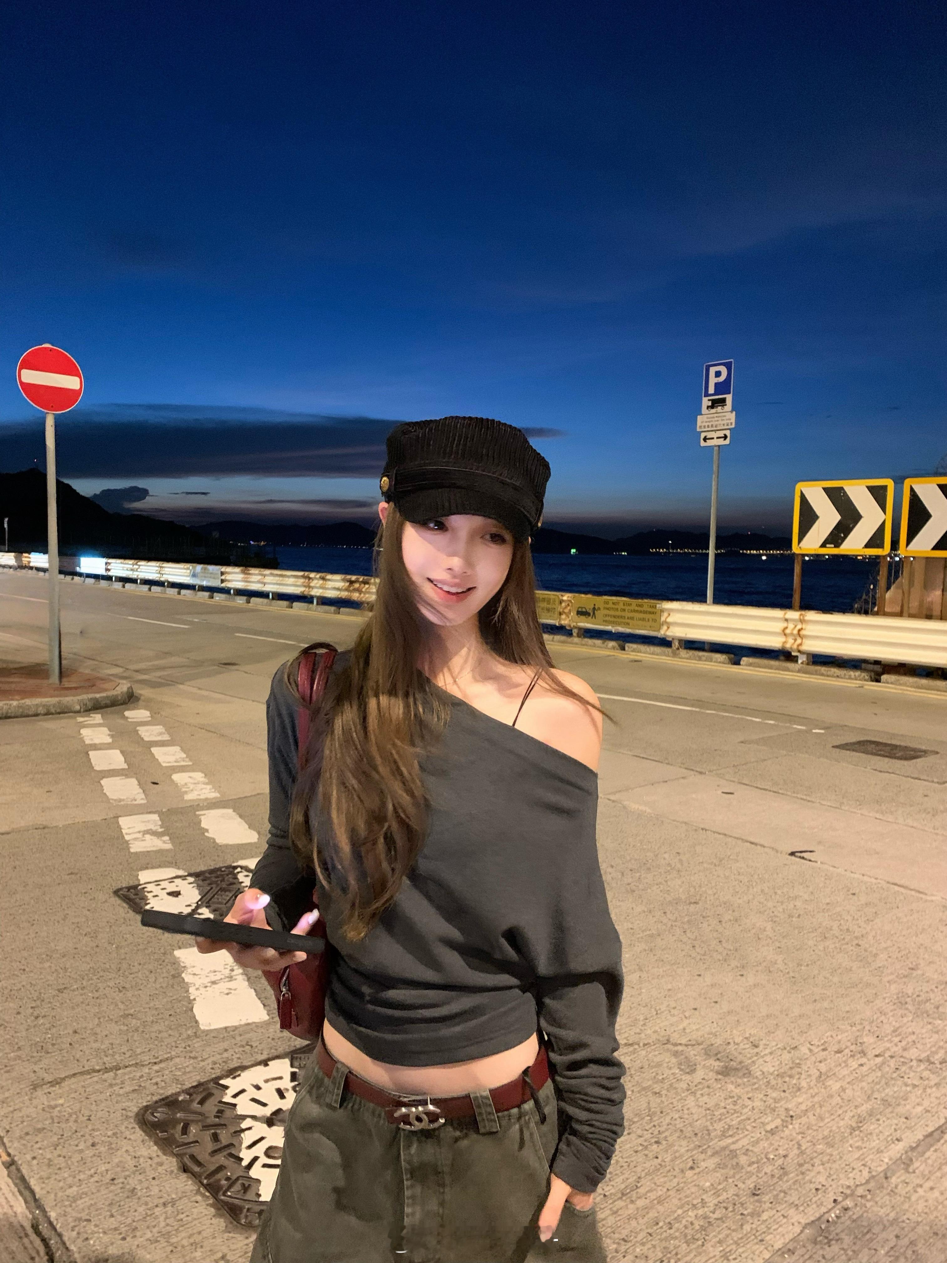 板栗可可Bankelili9/8/20:00很大美女氛围的上衣！！慵懒又迷人直接