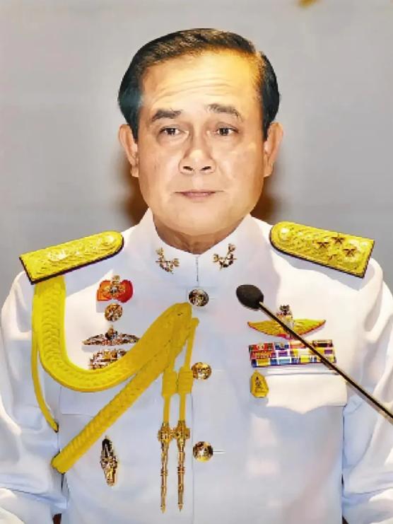 泰国代总理宣布8月5日，泰国代理总理普坦下令相关部门起草法律文件，将就柬埔寨