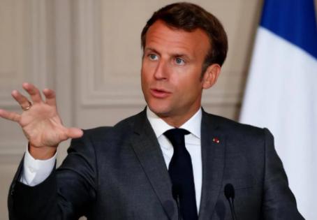 法国总统马克龙放出狠话，给欧盟27国下达一道“最后通牒”：要在1月6日之前统一对