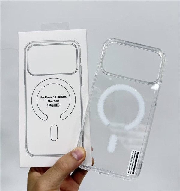 【Apple或将在iPhone18Pro上推翻备受争议的透明保护壳设计