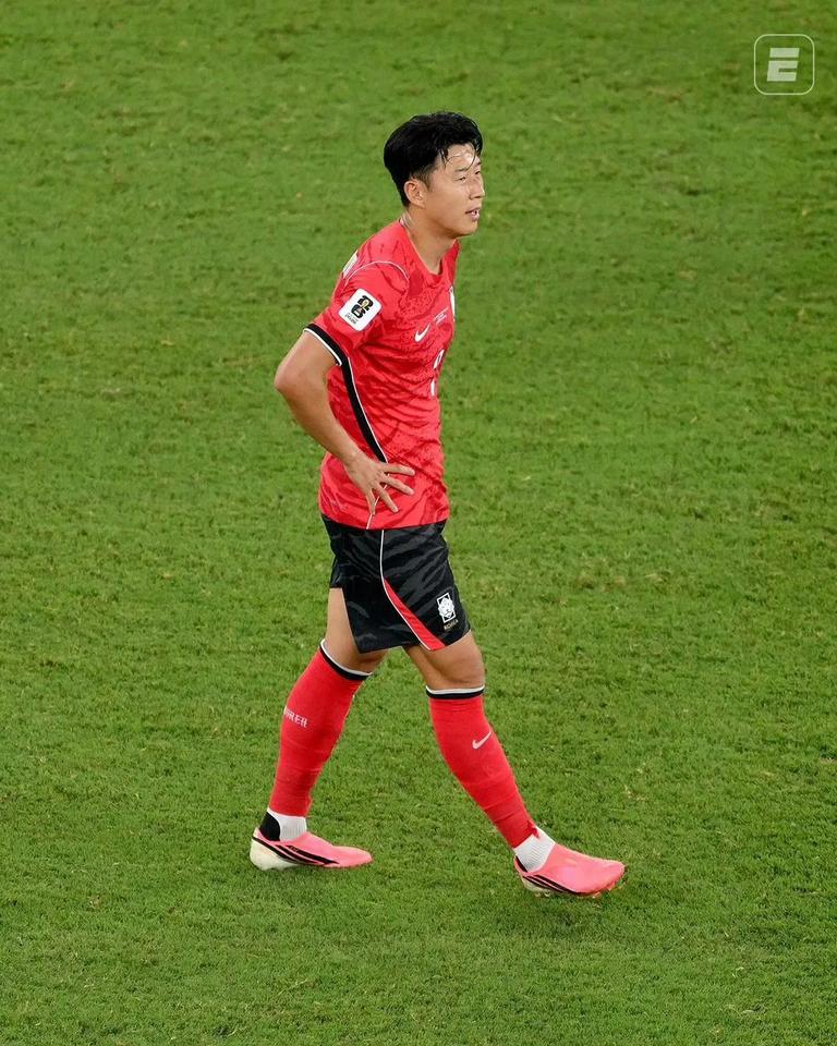【韩国出线形势越来越难了】克罗地亚击败了加纳，指望落空，如坐针毡，韩国主帅洪明甫