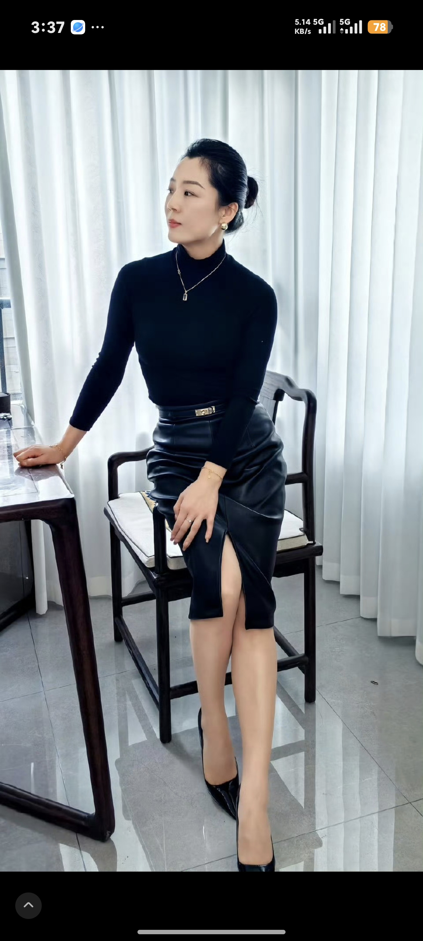 气质优雅的美女总能让人眼前一亮。优雅高贵，气质迷人，还甜美可人，光是听...