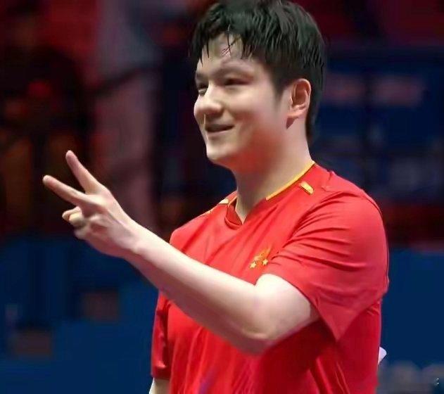 果然法拉利老了也是法拉利2013年的时候小胖才16岁，今年28岁的樊振东，依然当