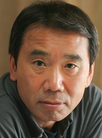 村上春树说：“不用把人生的每个目标都定在年龄上，人生的本质体验、感悟、成长，什么