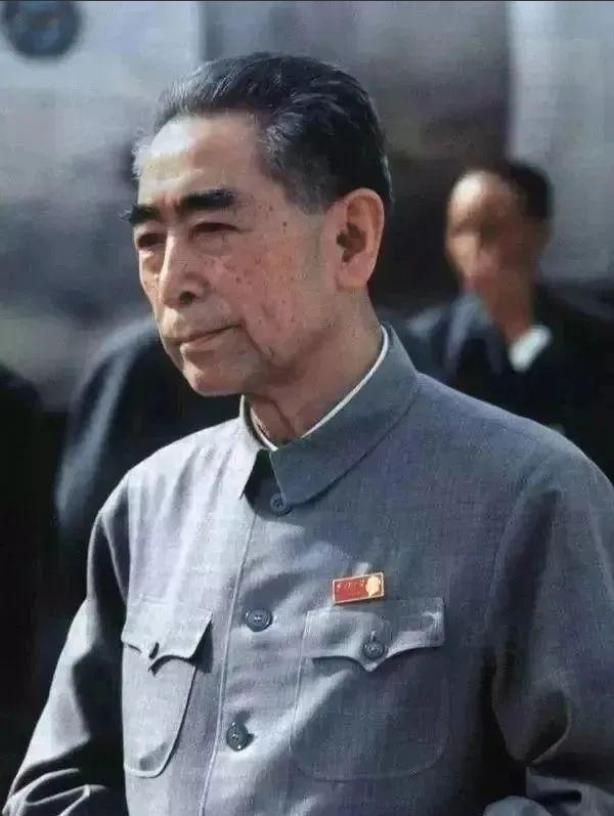 1973年，周总理请法国总统蓬皮杜吃饭，店家收了10元，周总理不高兴：这么多菜咋