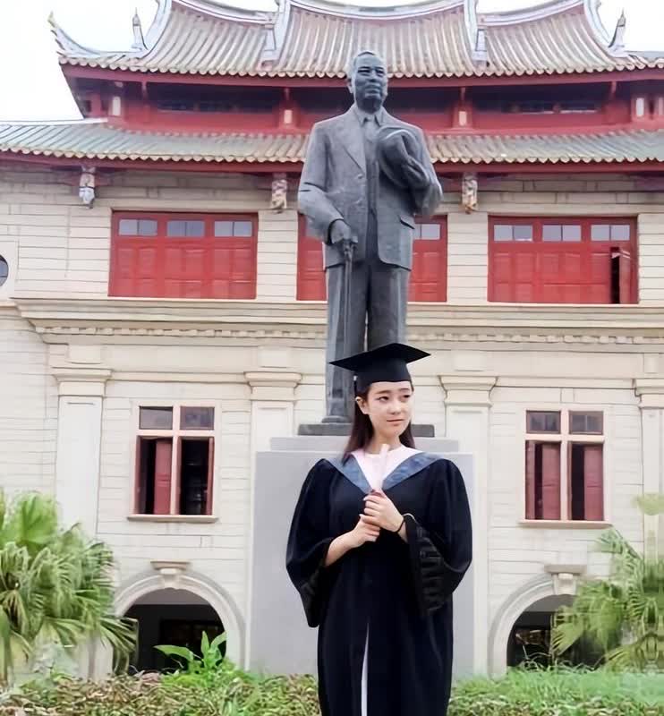 王楚钦一觉睡醒，收到2个消息一个是坏消息，另一个也是坏消息第一个