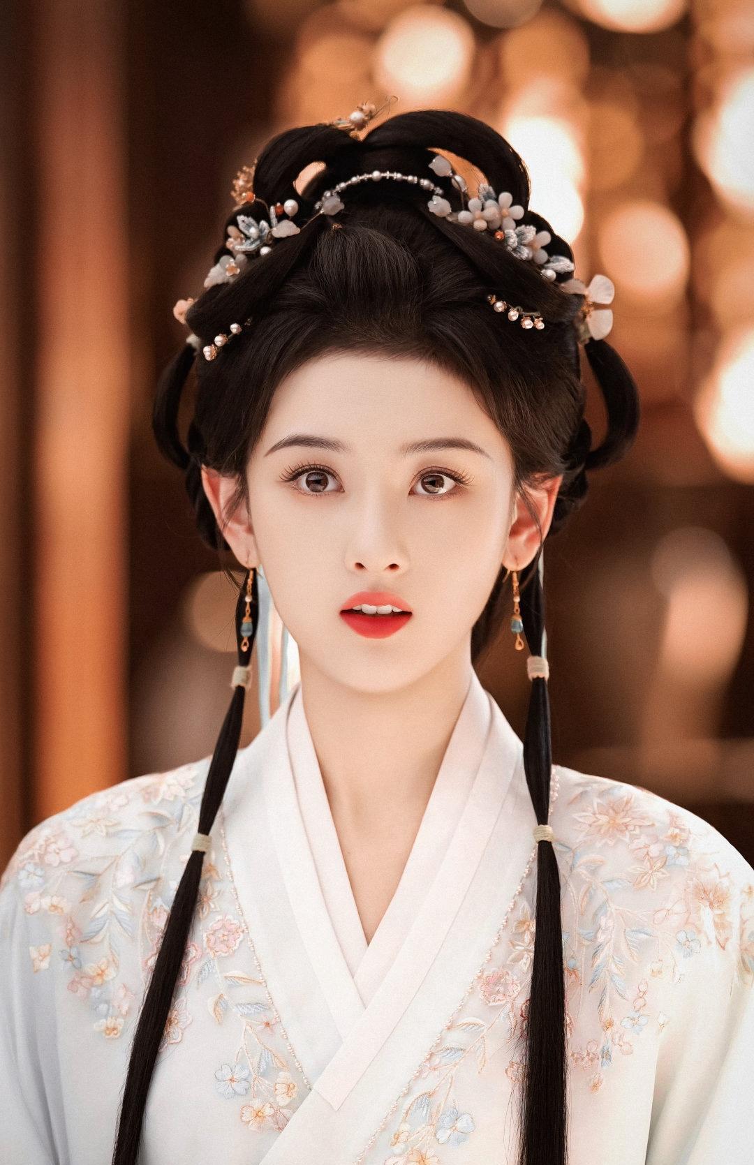 宋祖儿演遍每一个朝代的古装。