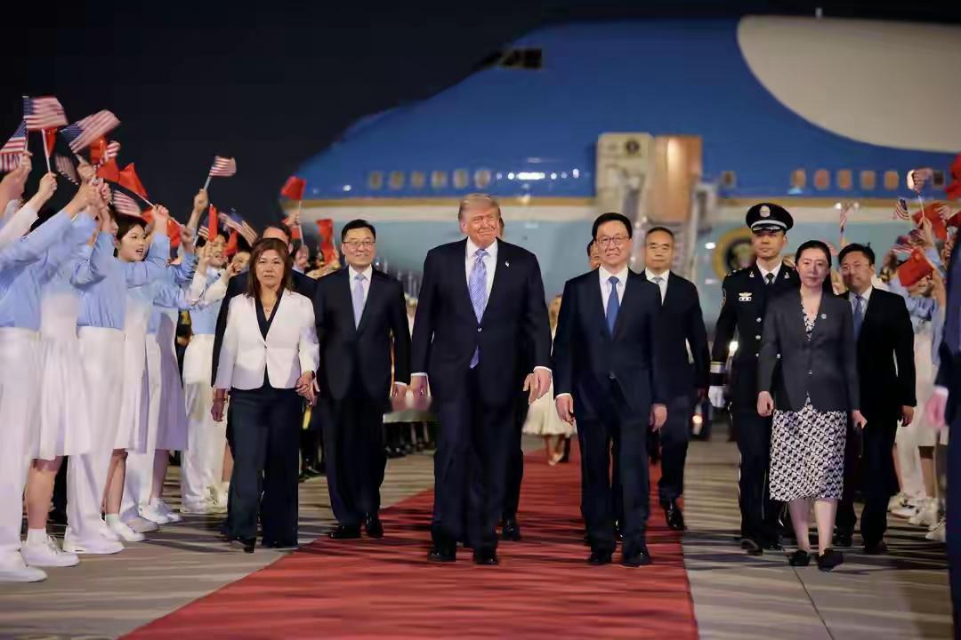 一周军评：美方防长面对台湾问题全程沉默，背后真相太现实近期多国高层互动频繁