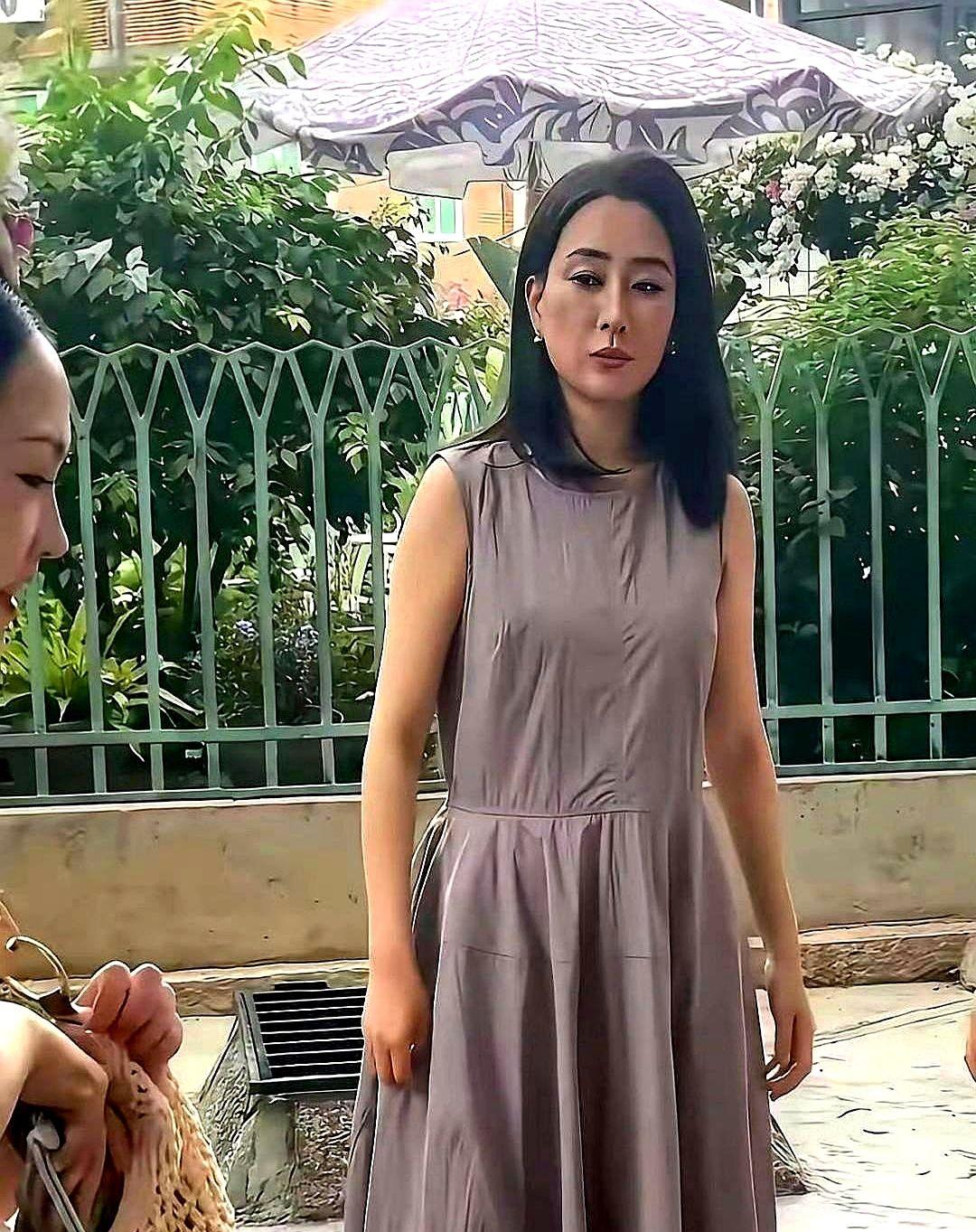 马苏一张活动照，怎么好多人愣是没认出来？这事儿真不赖她。打光、妆发、修图，娱