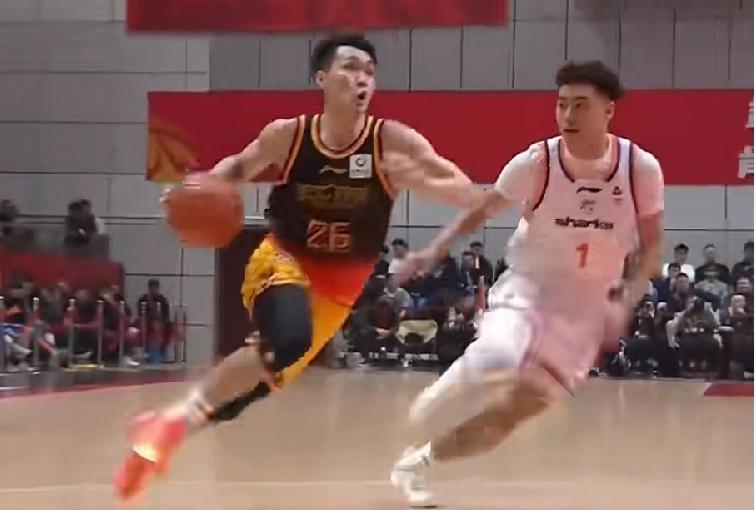 32分不是庞峥麟的封神之战，是在CBA站稳脚跟的开始。庞峥麟有三大优点：1、