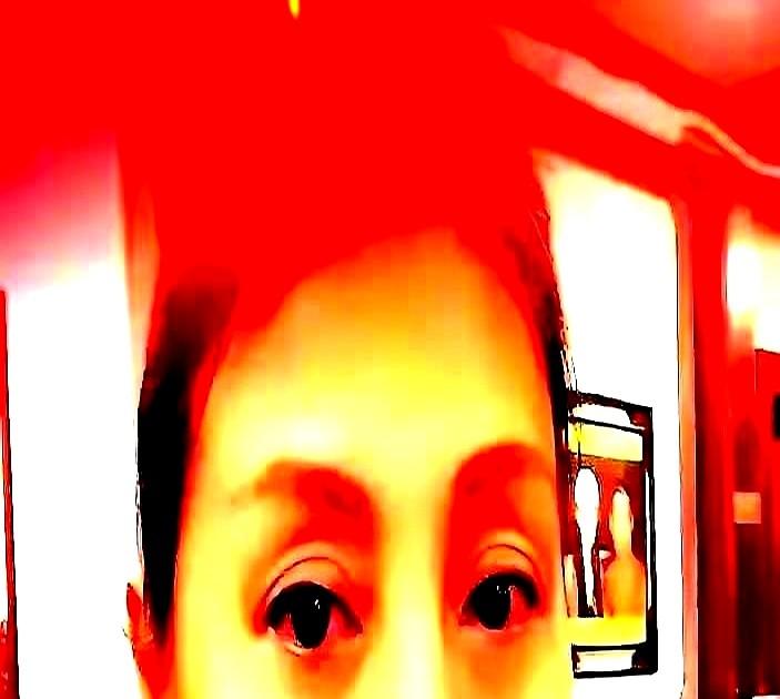 张德燕拉着儿子宁云祥在直播间开骂。娘俩这一年多，就盯着曹鹤阳没给儿子排演出这