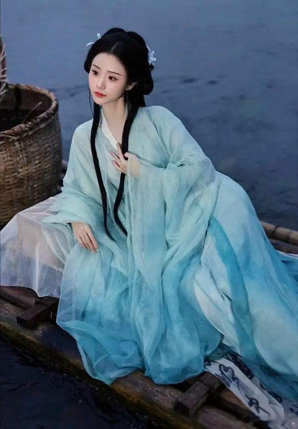 晓慧是不是比蓝迪更合适这个角色​​​