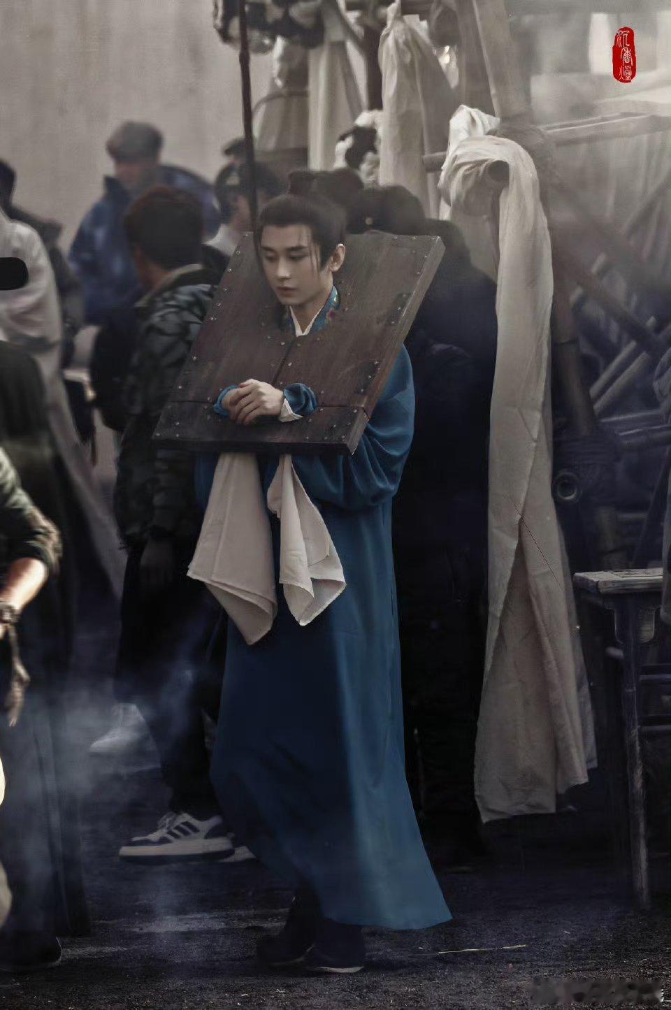 成毅新剧是个小苦瓜吧！怎么不是下水都是被逮啊让我们李沉舟帮主去救你