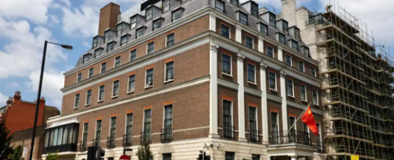 英国听话不让中国盖使馆太劲爆了！英国竟然全票通过了美国