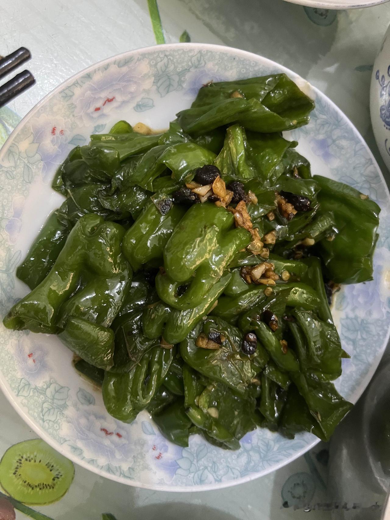 自家餐桌｜一桌家常菜，花费不到30块在家吃饭，健康实惠又安心。简简单单凑