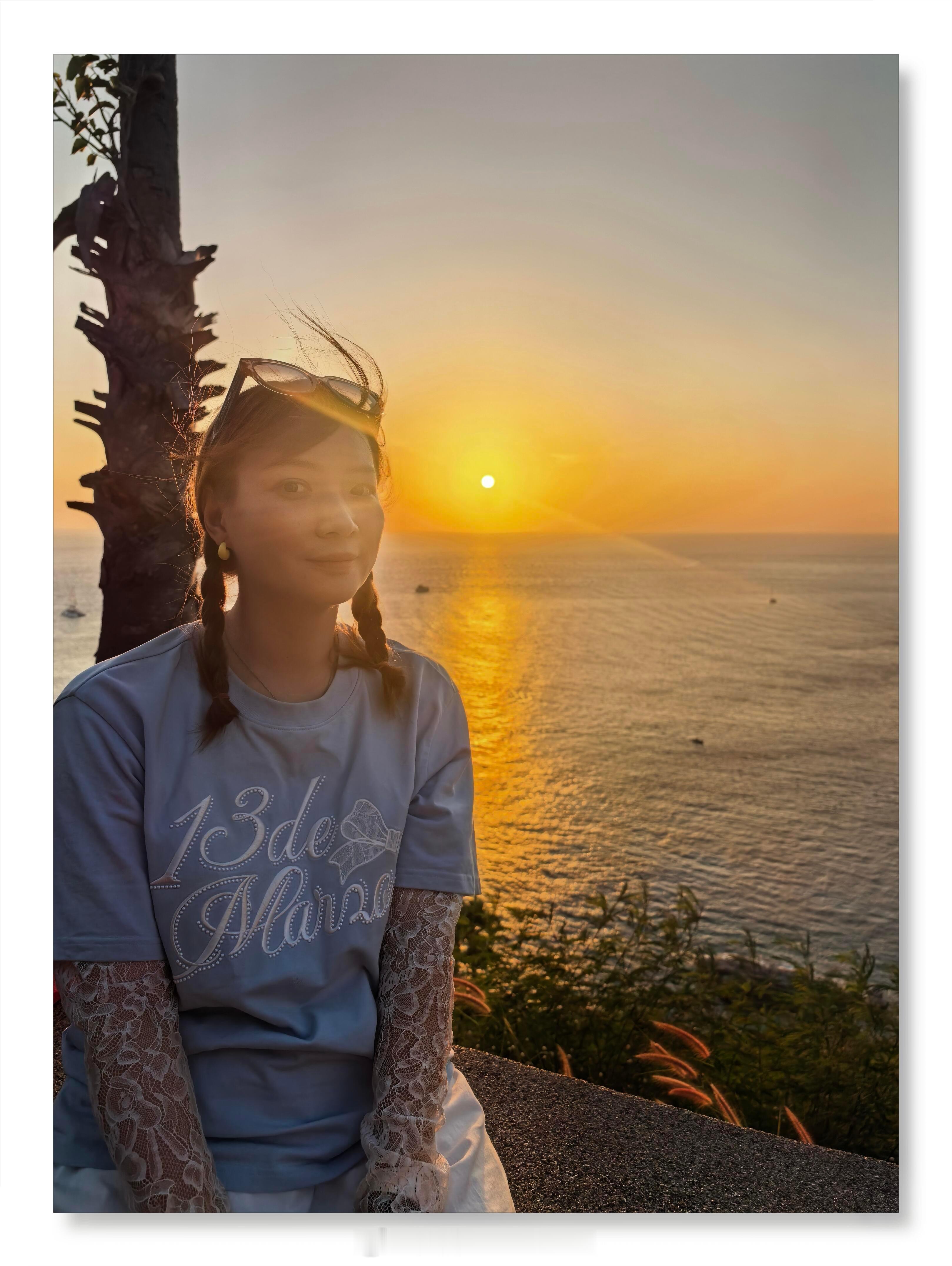 黄雅琼🍠更新图集：婚后第一个情人节的玫瑰熊，是礼物，更是见证刘雨辰认真爱最珍贵