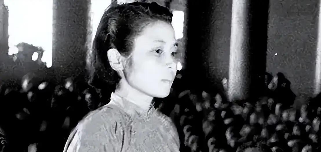 1951年，一个军统女特务被抓，审她的时候，她不求饶，也不喊冤，就反复说一句话：