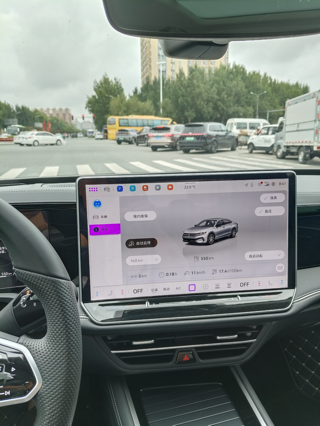 迈腾B9中控屏突兀吗经常看到网上有人说迈腾B9的中控大屏特别突兀，感觉像是凭空