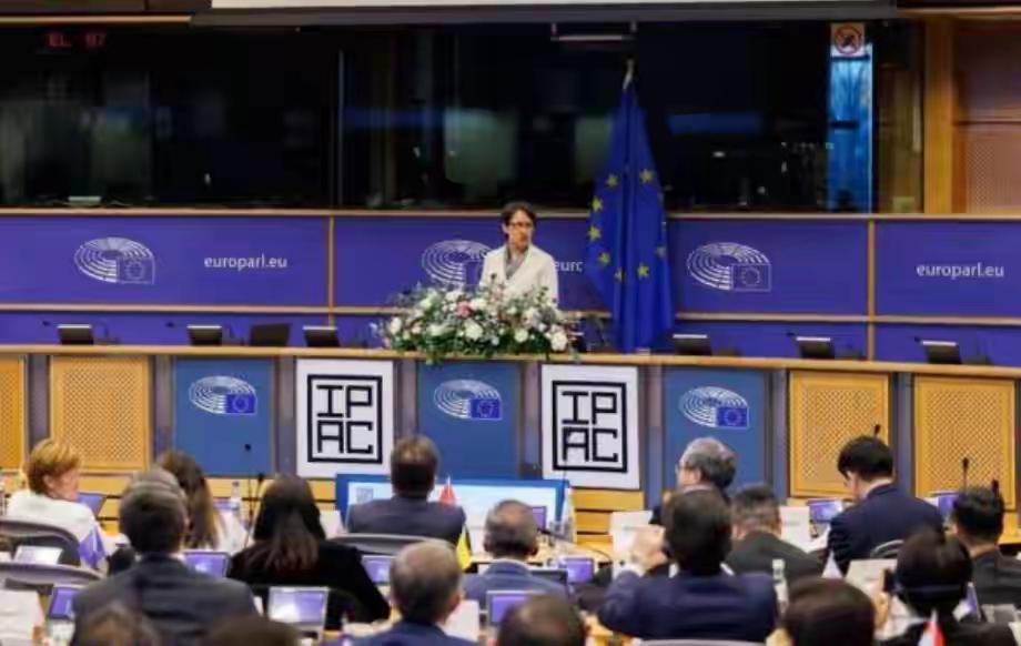 眼看赖清德扛不住，美破天荒向大陆提要求，欧洲给“台独”搭舞台在打击“台独”