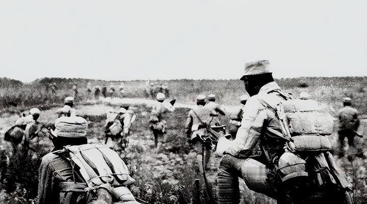 1939年，日军进攻黑马张庄，一反常态，只派部分人先进村，不料庄内的八路军侦察员