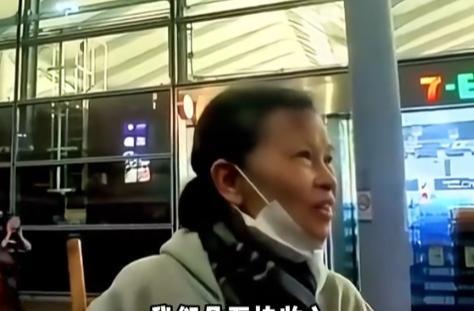 今年年初，香港保洁大妈语出惊人，直戳内地游客心窝：“你一个月几千块收入，还过来香