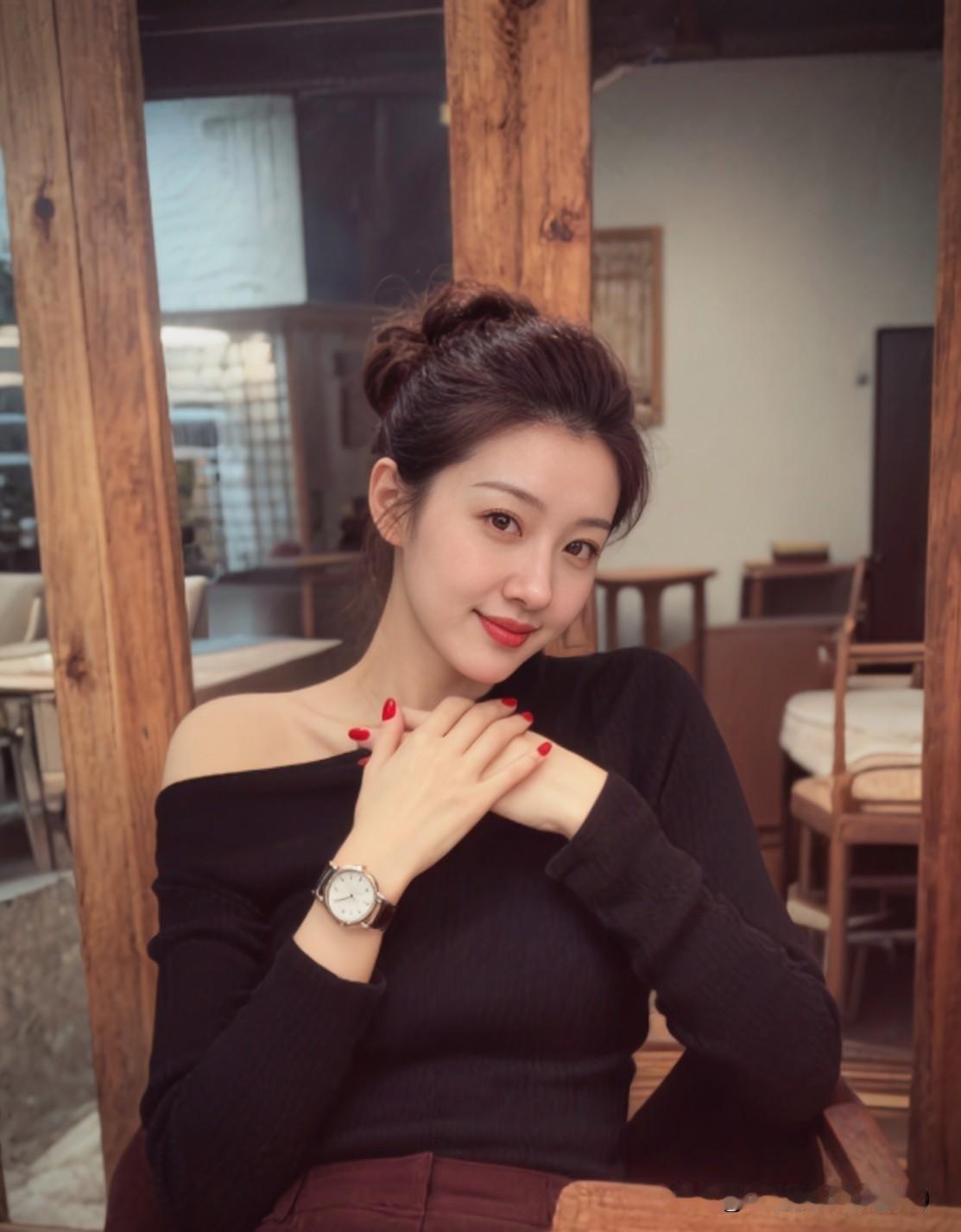 走了这么久才明白，成年人最扎心的真相：人脉从来不是求来的，是换来的。你有用