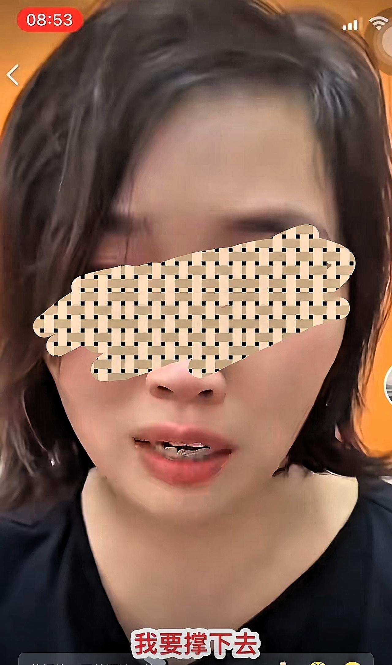 咱说实话，这退伍女士的事儿真有点看不透了！老师都不教她孩子了，诉求也算落定了，咋