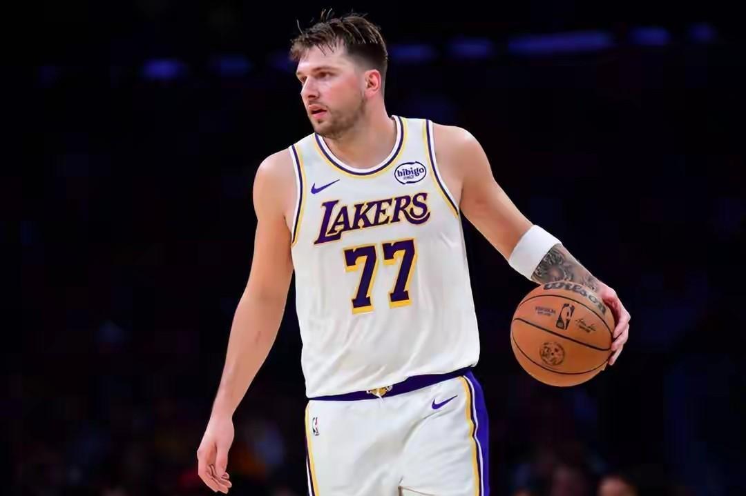 东契奇狂砍三双！詹姆斯29分！湖人112:108胜76人，本场最佳你们给谁？1