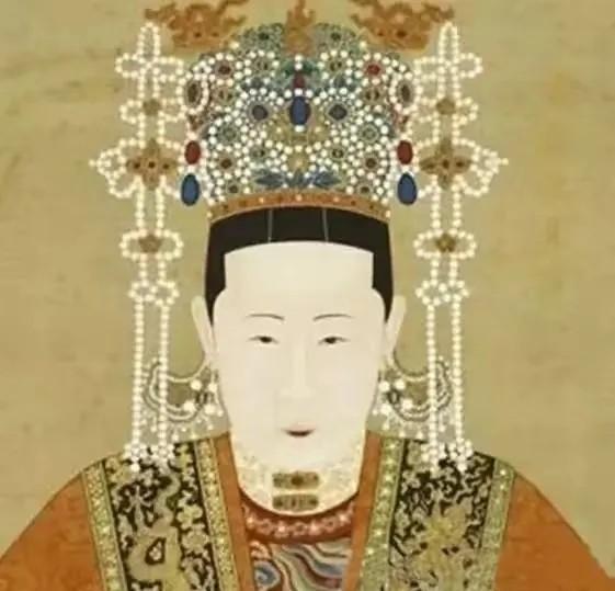 1464年，17岁的明宪宗轻轻地解开34岁万贵妃的衣衫，他看到万贵妃细白软嫩的肌