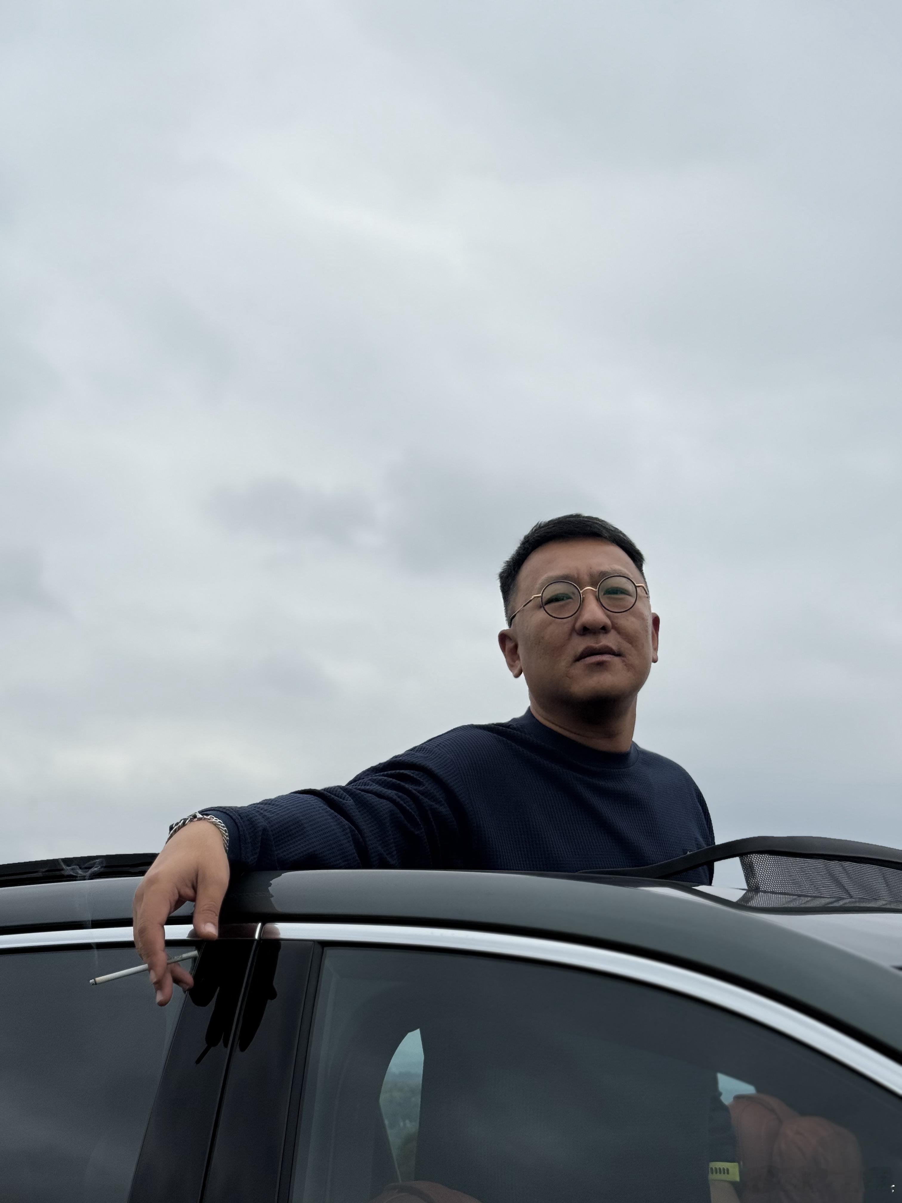 如果全景天窗还能打开的话……belike这个死出👆🏻