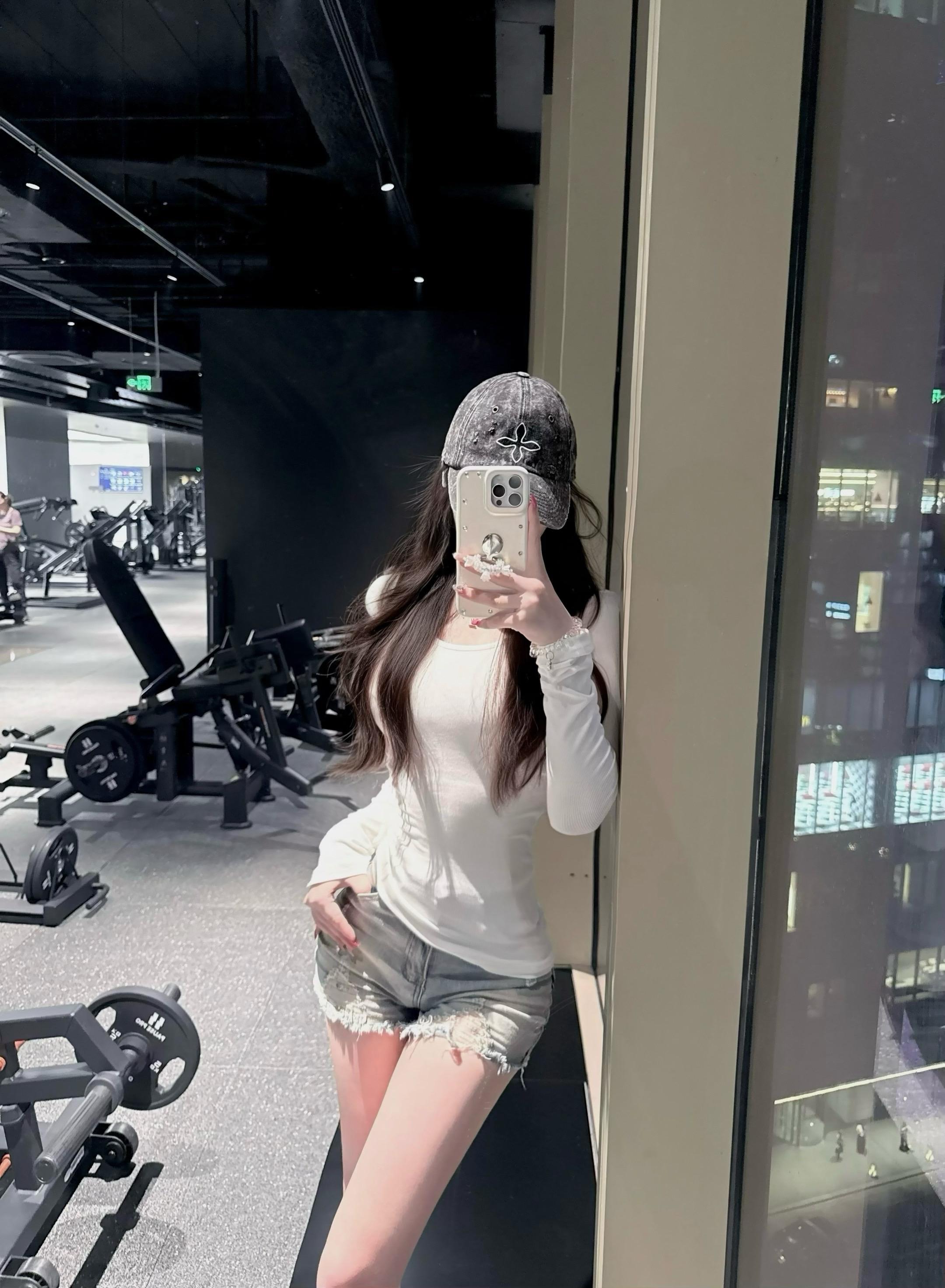 你能多发点动态吗 我除了睡觉 其他的时间都在关注你