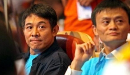 有天，马云给李连杰打电话：在吗，出来聊聊？李连杰问他聊什么，马云说：我想做我写的