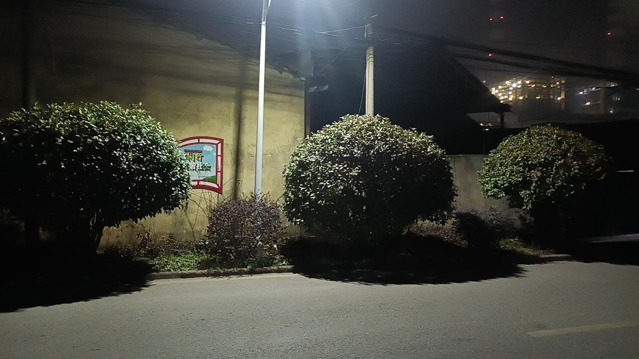 职场与生活的平衡在快节奏的社会中，越来越多的人开始反思“工作到底为了什么？”“