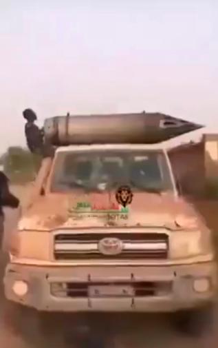 太野了！苏丹军队把苏-25攻击机、米-24武装直升机的S-8型航空火箭巢，直接装