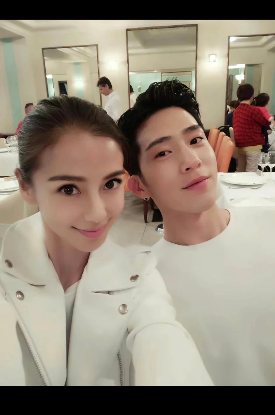关系好的让人羡慕，估计大表姐看到都得嫉妒吧！只是好久没看到他们一起参加活动了，