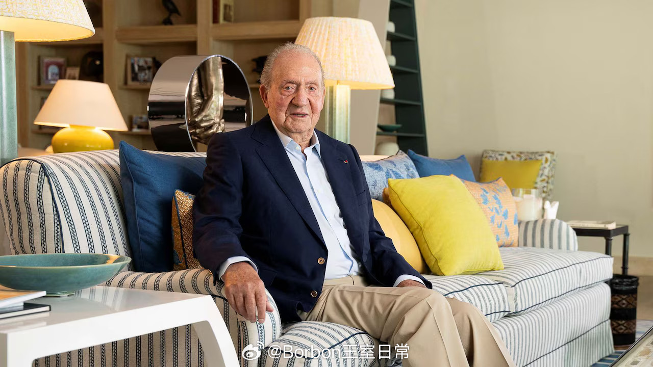 西班牙王室33的新书《和解》已经在法国上架，他又接受了西班牙《hola