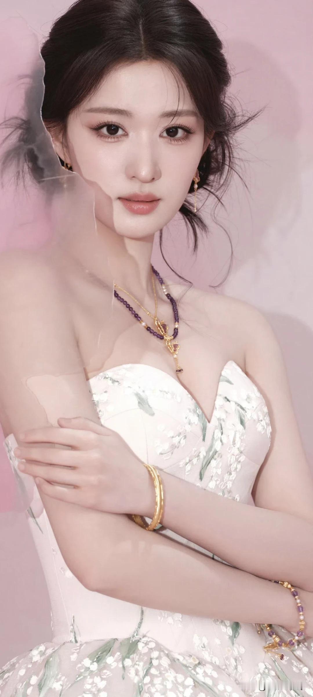 王楚然壁纸～一袭缀满繁花的纱裙，坠入粉色的温柔梦境。晒图笔记大赛